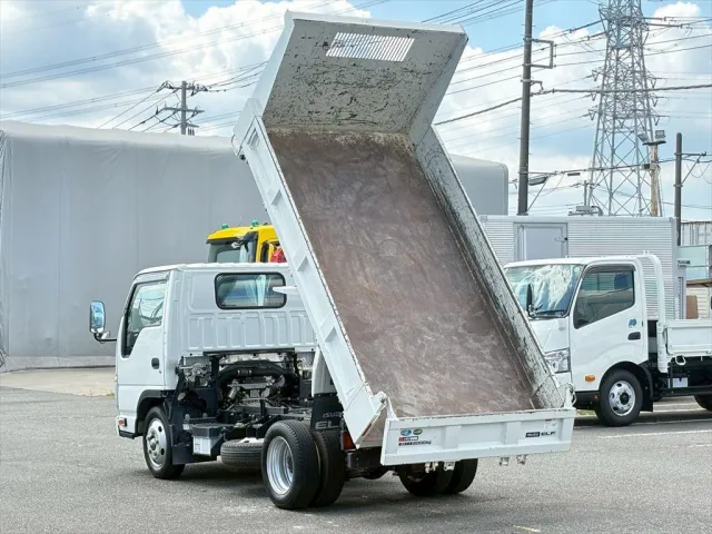 いすゞ エルフ 2RG-NJR88AD(2WD)の写真11