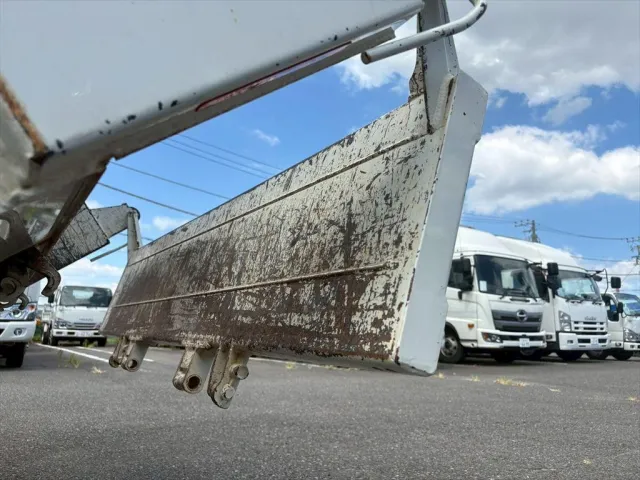 いすゞ エルフ 2RG-NJR88AD(2WD)の写真12