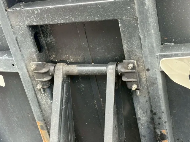 いすゞ エルフ 2RG-NJR88AD(2WD)の写真14