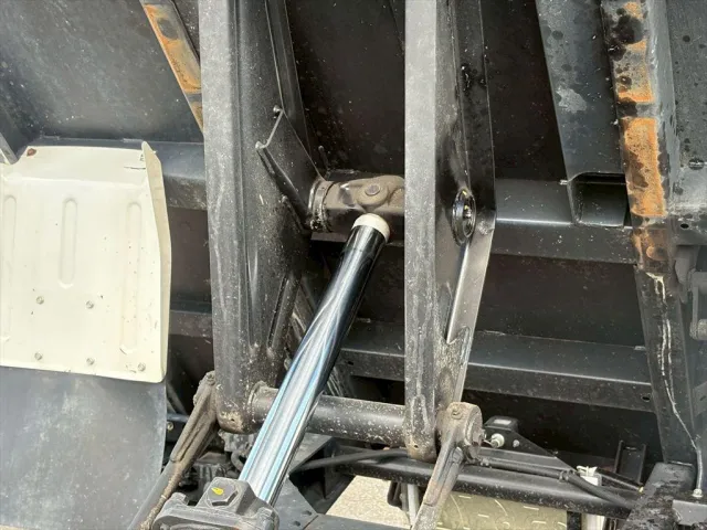 いすゞ エルフ 2RG-NJR88AD(2WD)の写真15