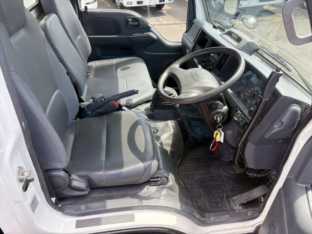 いすゞ エルフ 2RG-NJR88AD(2WD)の写真21