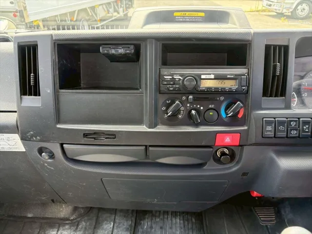 いすゞ エルフ 2RG-NJR88AD(2WD)の写真22