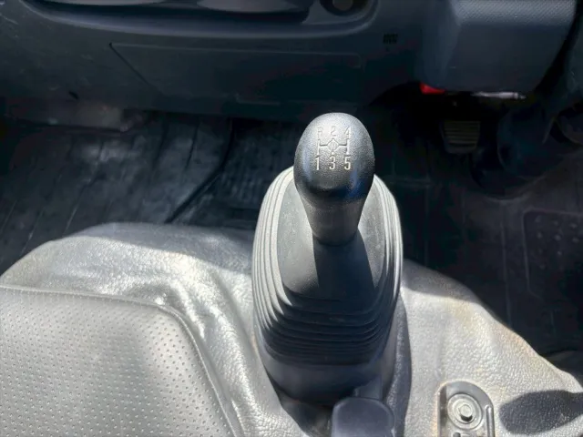 いすゞ エルフ 2RG-NJR88AD(2WD)の写真23