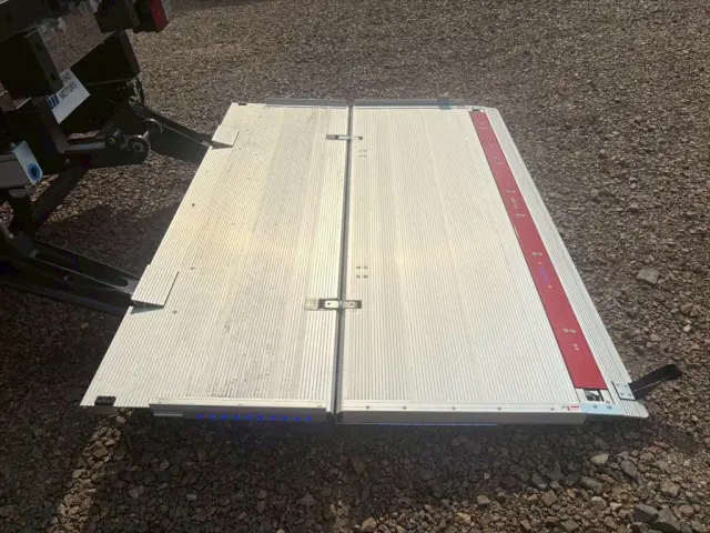 日野 レンジャー 2KG-FD2ABG(2WD)の写真12