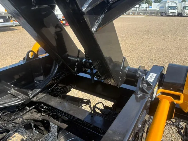 三菱 キャンター 2RG-FBAV0(2WD)の写真14