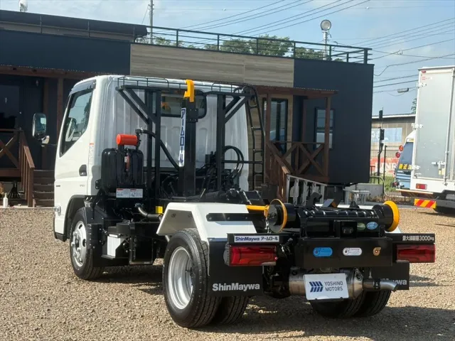 三菱 キャンター 2RG-FBAV0(2WD)の写真3