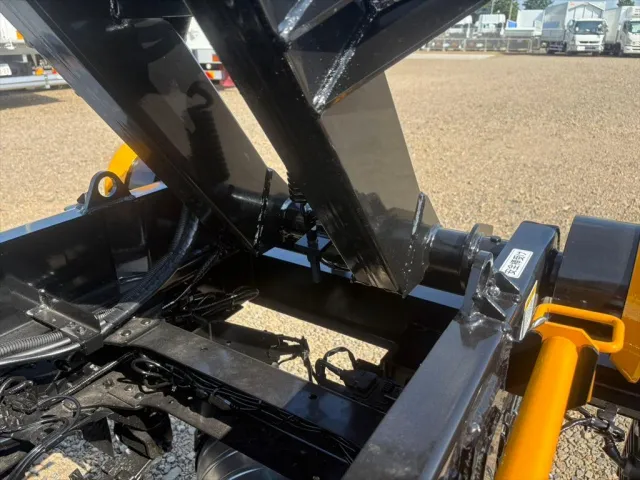 三菱 キャンター 2RG-FBAV0(2WD)の写真14