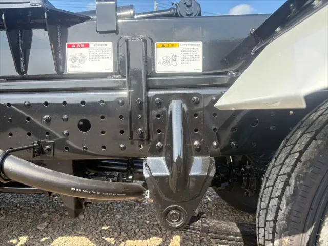 三菱 キャンター 2RG-FBAV0(2WD)の写真17