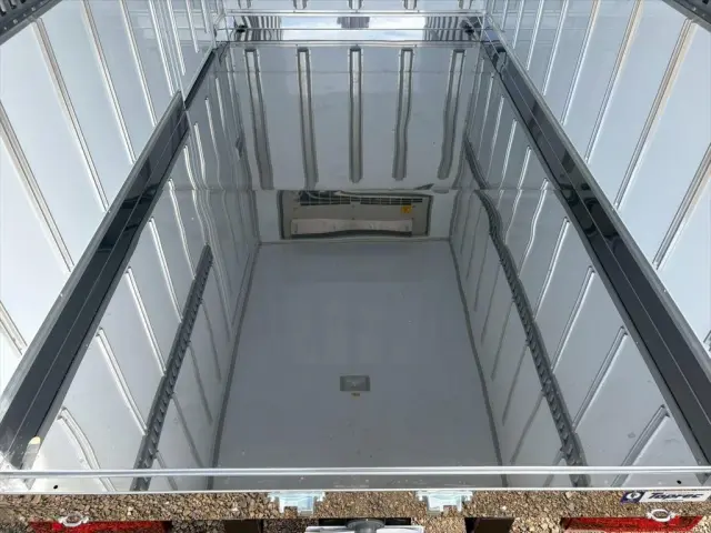 三菱 キャンター 2RG-FBA20(2WD)の写真8