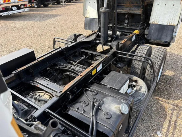 いすゞ フォワード 2RG-FRR90S1(2WD)の写真14