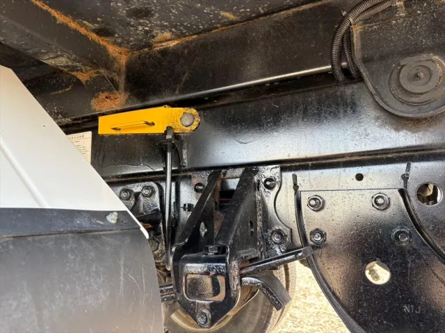 いすゞ フォワード 2RG-FRR90S1(2WD)の写真16