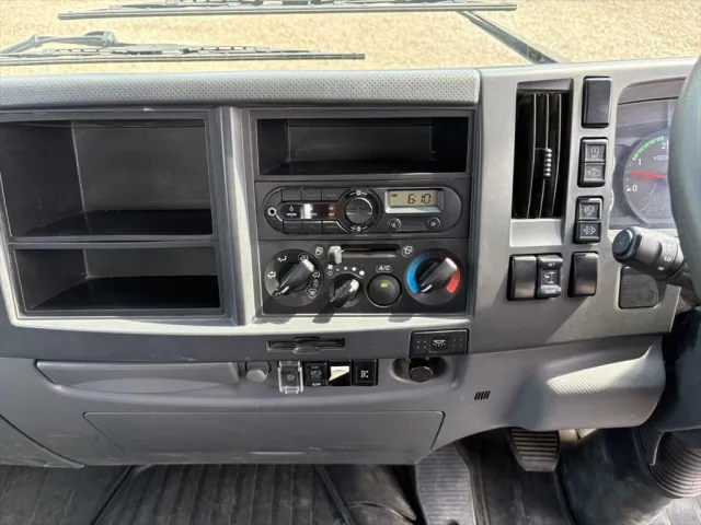 いすゞ フォワード 2RG-FRR90S1(2WD)の写真22