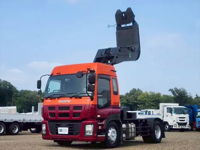 いすゞ ギガ QKG-EXR52AGの写真1