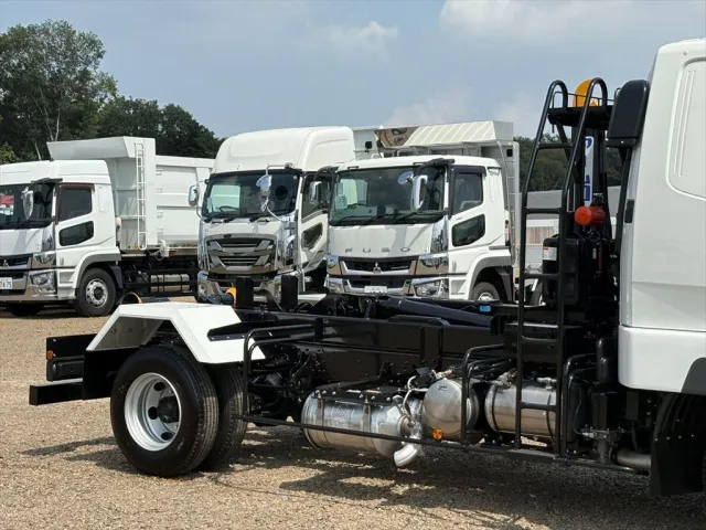 三菱 ファイター 2KG-FK62F(2WD)の写真5