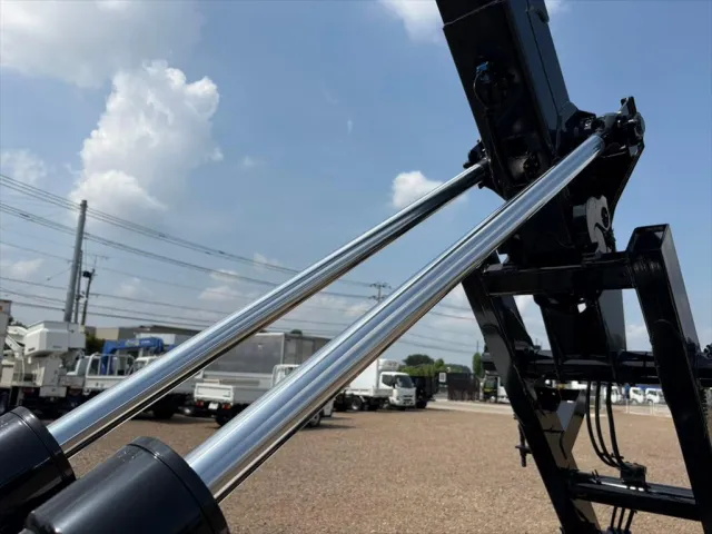 三菱 ファイター 2KG-FK62F(2WD)の写真10