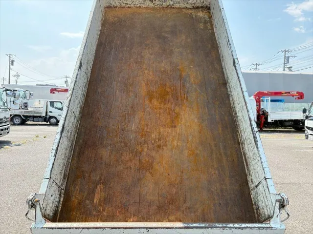 いすゞ エルフ 2RG-NJR88AD(2WD)の写真8