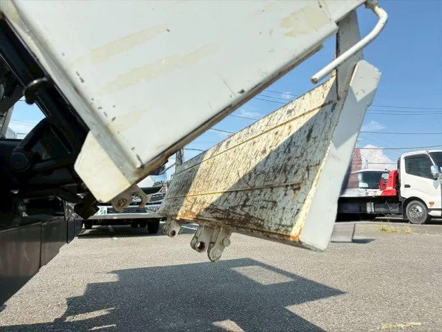 いすゞ エルフ 2RG-NJR88AD(2WD)の写真12