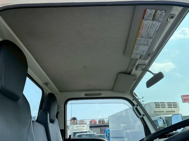 いすゞ エルフ 2RG-NJR88AD(2WD)の写真24