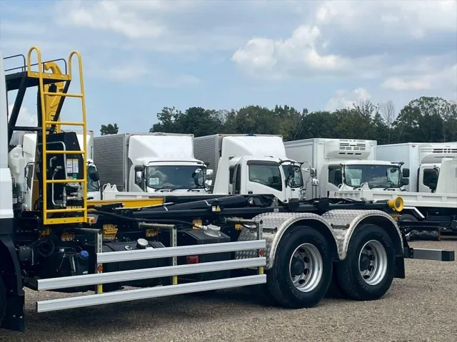 いすゞ ギガ 2PG-CYZ77DM(6x4)の写真6