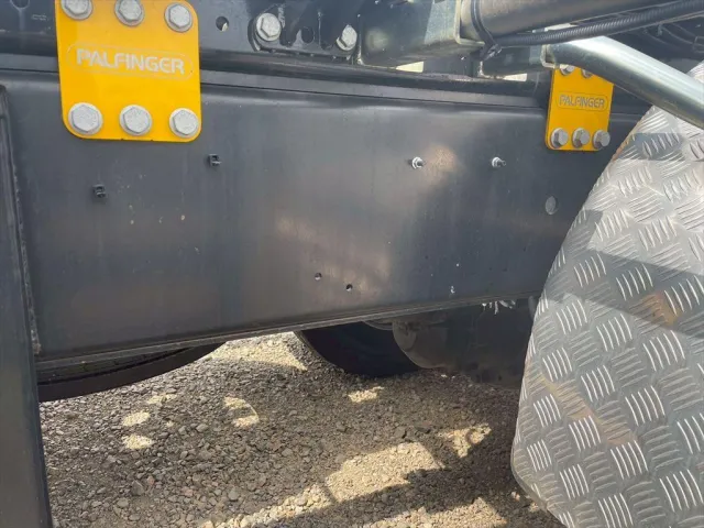 いすゞ ギガ 2PG-CYZ77DM(6x4)の写真17