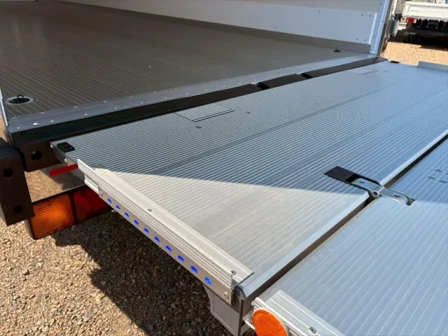 三菱 ファイター 2KG-FK65F(2WD)の写真13