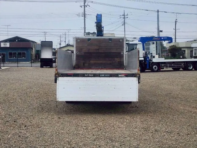 いすゞ フォワード LKG-FTR90S2(2WD)の写真11