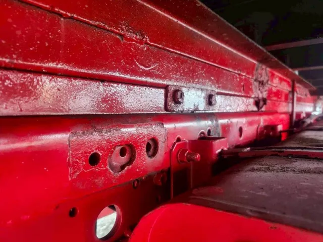 いすゞ フォワード LKG-FTR90S2(2WD)の写真16