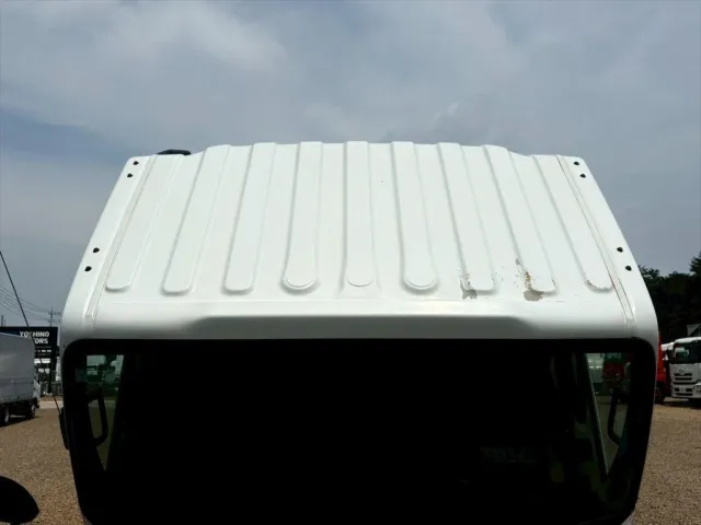 いすゞ エルフ BDG-NPR85AN(2WD)の写真20