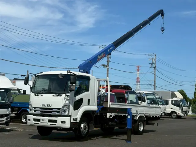 いすゞ フォワード 2PG-FRR90S2の写真1