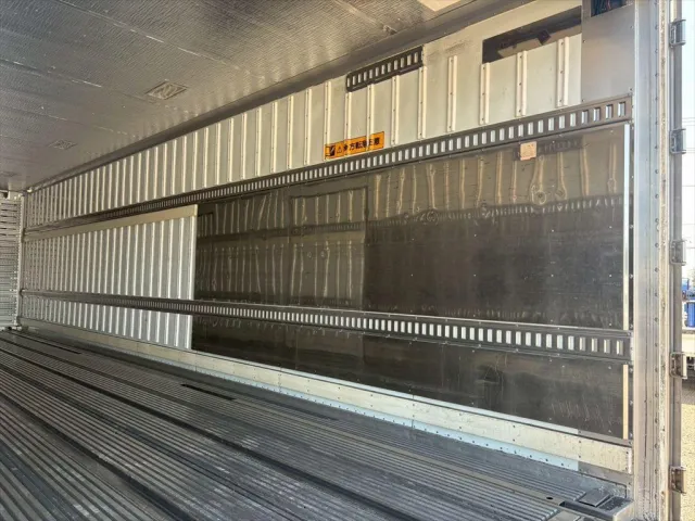 日野 プロフィア 2KG-FR1AHC(6x2)の写真10