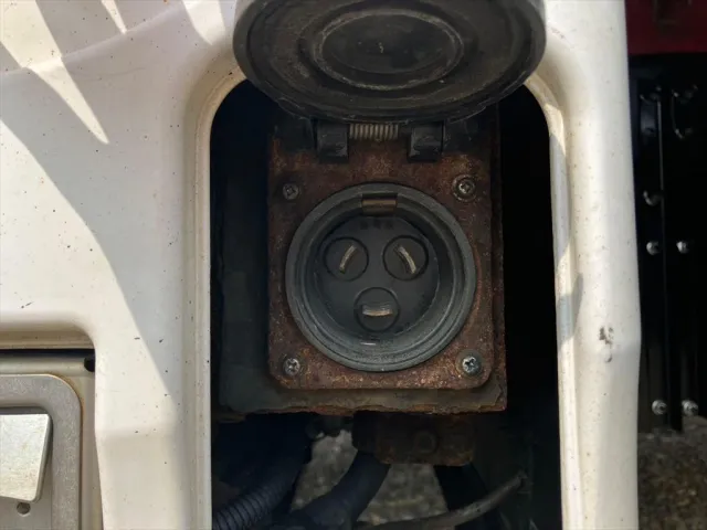 日野 プロフィア 2KG-FR1AHC(6x2)の写真14