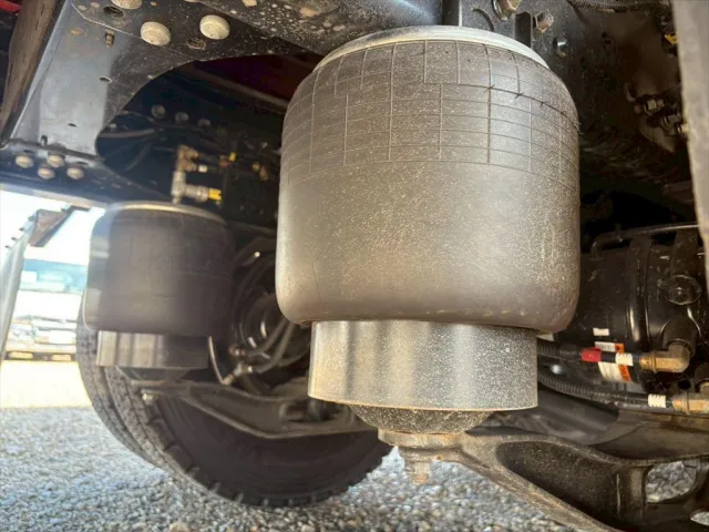 日野 プロフィア 2KG-FR1AHC(6x2)の写真17