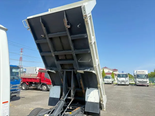 いすゞ エルフ 2RG-NJR88AN(2WD)の写真13