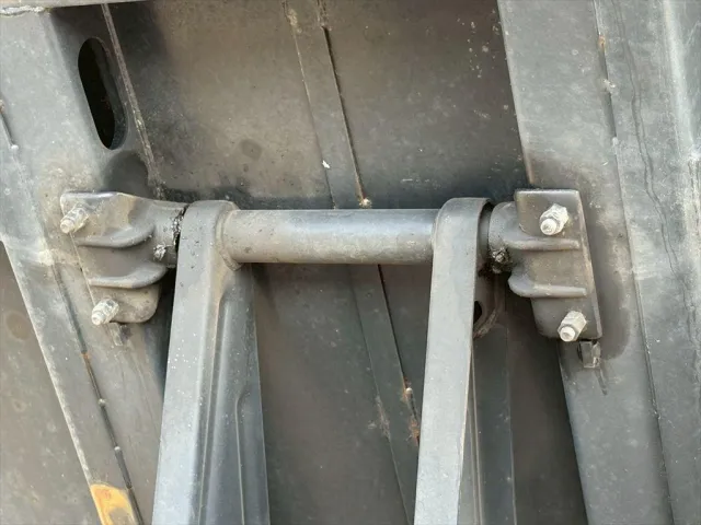 いすゞ エルフ 2RG-NJR88AN(2WD)の写真14