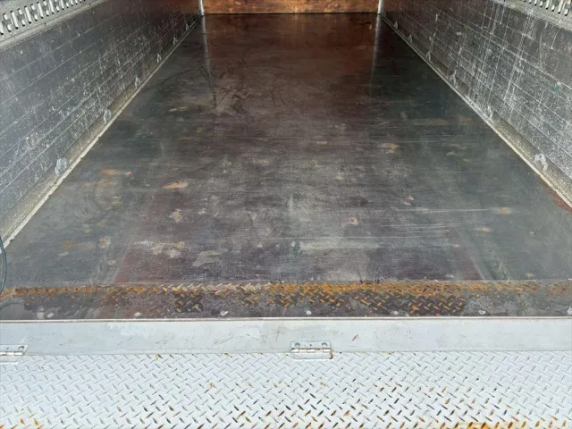 三菱 キャンター TPG-FEB90(2WD)の写真8