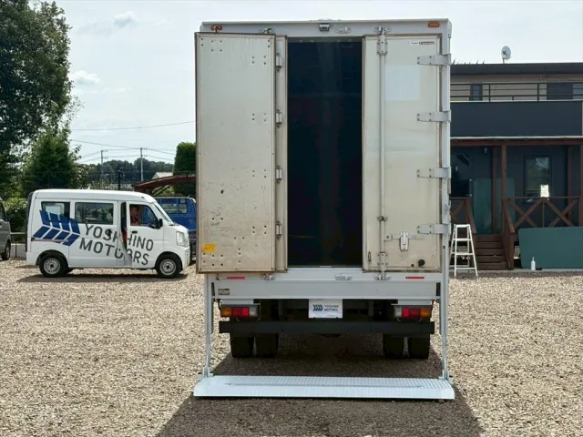 三菱 キャンター TPG-FEB90(2WD)の写真12