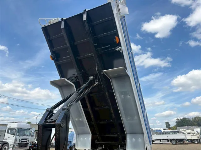 日野 プロフィア 2DG-FS1AGE(6x4)の写真13