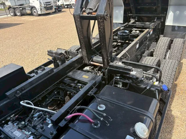 日野 プロフィア 2DG-FS1AGE(6x4)の写真14