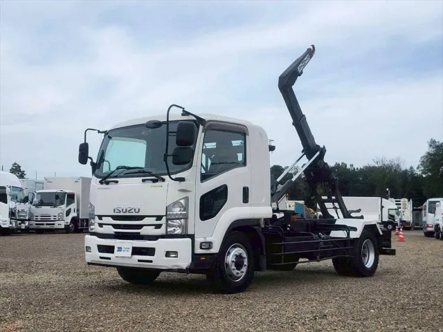 いすゞ フォワード LKG-FTR90S2(2WD)の写真1