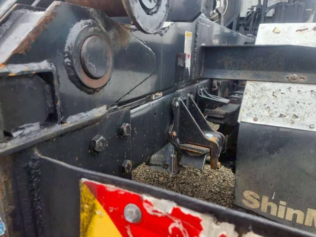 いすゞ フォワード LKG-FTR90S2(2WD)の写真16