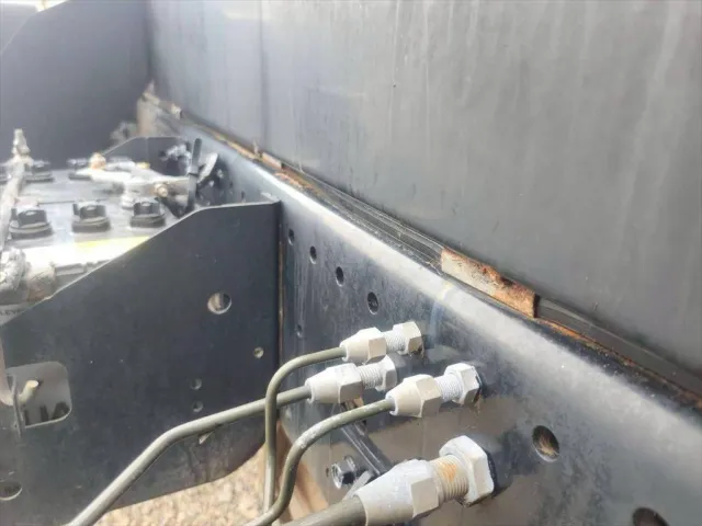 いすゞ フォワード LKG-FTR90S2(2WD)の写真17