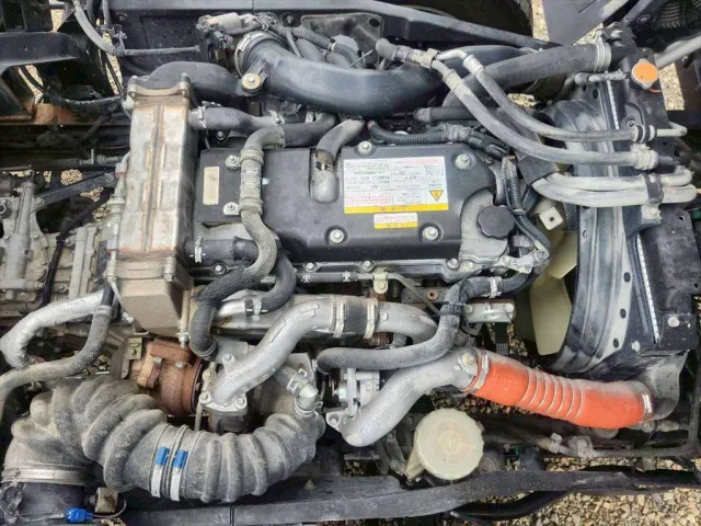 いすゞ フォワード LKG-FTR90S2(2WD)の写真18