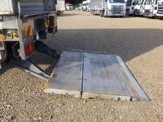 三菱 スーパーグレート QKG-FU54VZ(6x2)の写真12