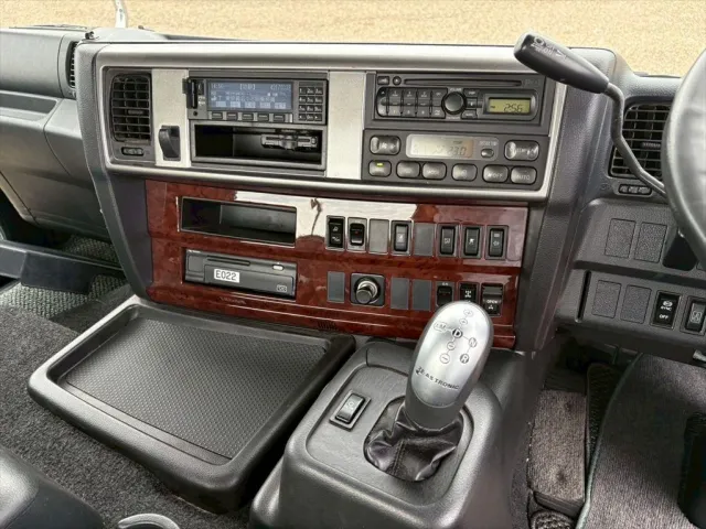 日野 プロフィア QDG-SS1EKDA(6x4)の写真22