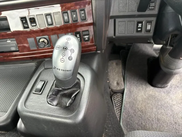 日野 プロフィア QDG-SS1EKDA(6x4)の写真23