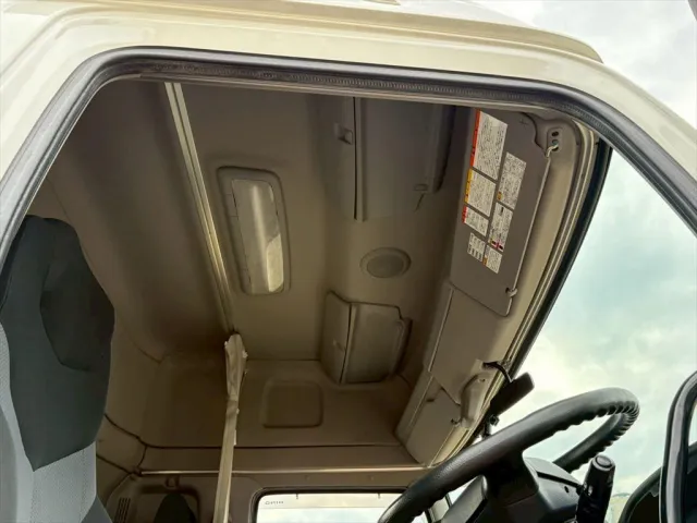 日野 プロフィア QDG-SS1EKDA(6x4)の写真24