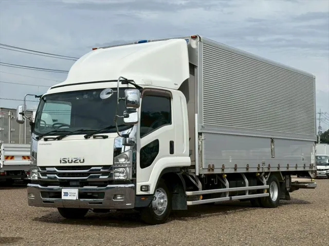 いすゞ フォワード 2RG-FRR90T2(2WD)の写真1