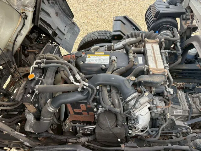 いすゞ フォワード 2RG-FRR90T2(2WD)の写真18