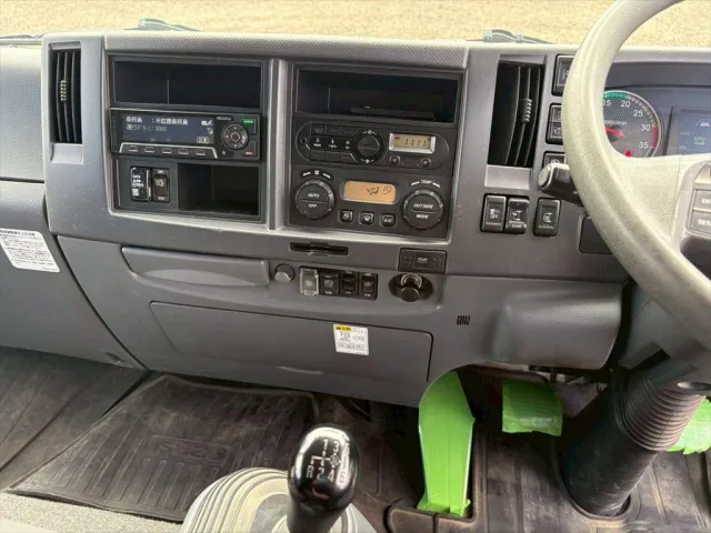 いすゞ フォワード 2RG-FRR90T2(2WD)の写真22