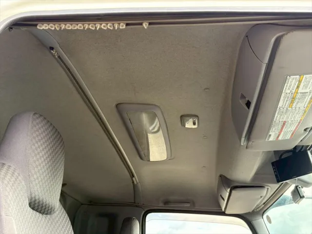 いすゞ フォワード 2RG-FRR90T2(2WD)の写真24